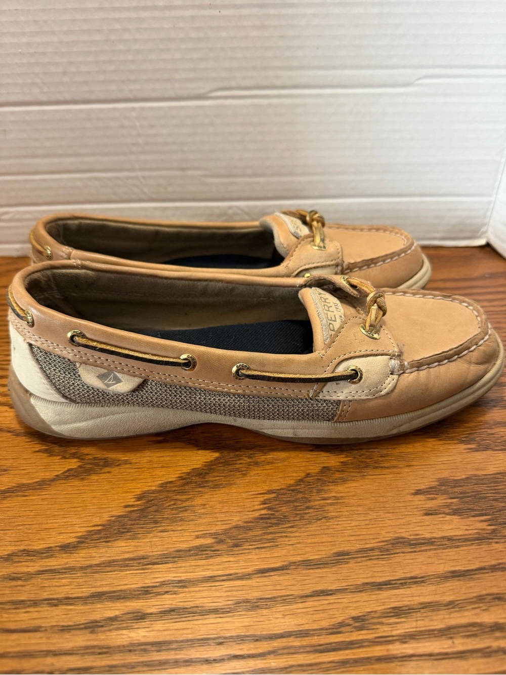 Sperry Women's Beige and Cream Leather Boat Moccasins cute comfortable casual
